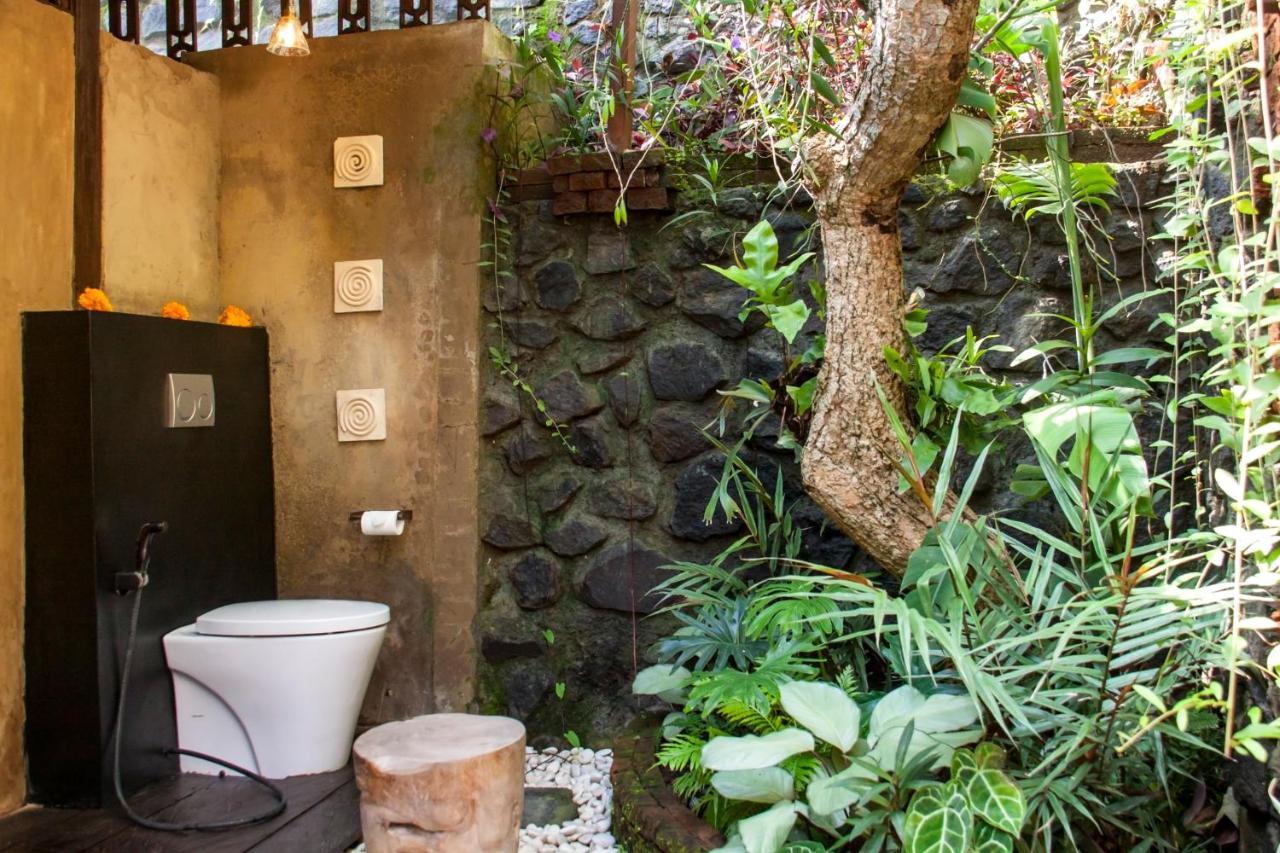 Villa Mahadevi Jungle Retreat Joglo 1 乌布 外观 照片